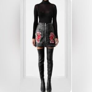 American Eagle Studded Black & Red Floral Faux Leather Zip Up Women’s Skirt Sz 4